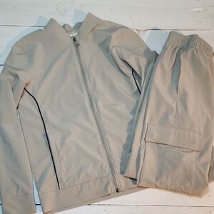 Under Armour Light Tan Athletic Set